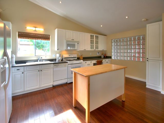 自然を感じる別荘設計と内装へのこだわりが生み出す心癒やす豊かな住まい